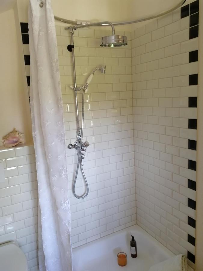 Ferienwohnung In Seenaher Kuenstlervilla In Gstadt Gstadt am Chiemsee Exteriör bild